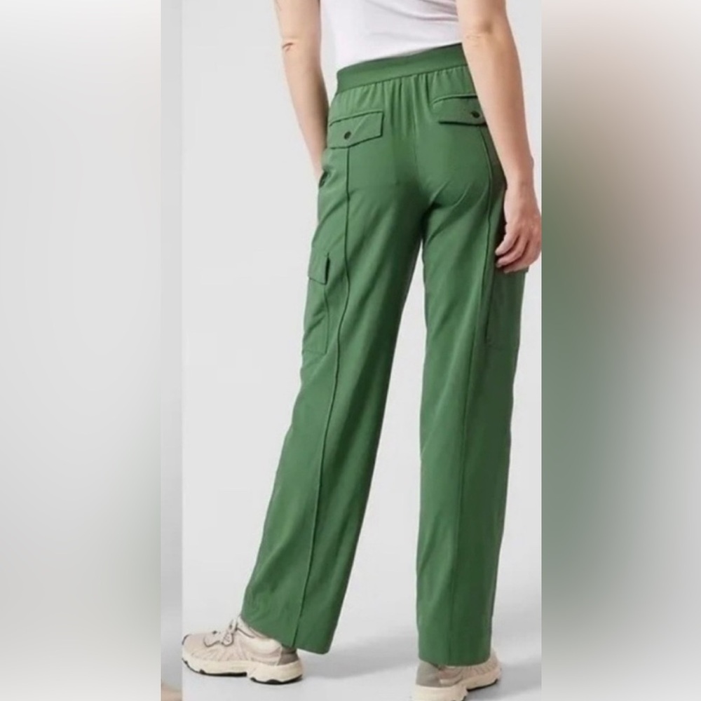 Athleta Vienna Cargo Travel Pants Green 4T
